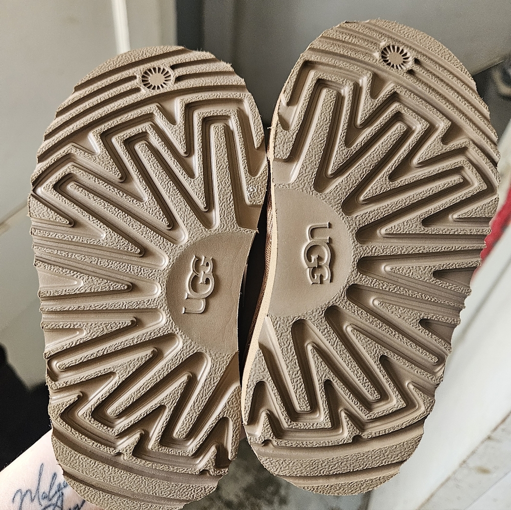 Ugg Toddler Slip Ons Tasman ll - Picture 4 of 4